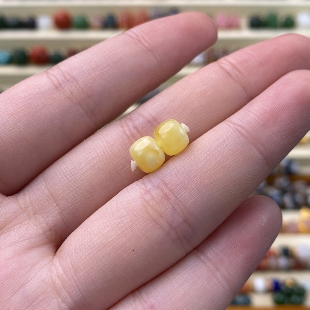 蜜蜡未镶嵌颈饰对珠