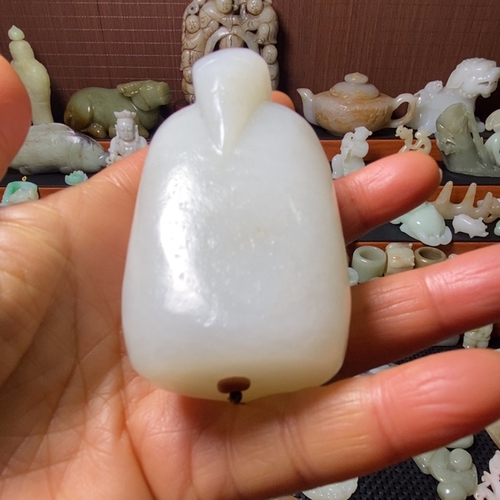 用***9和田玉未镶嵌颈饰