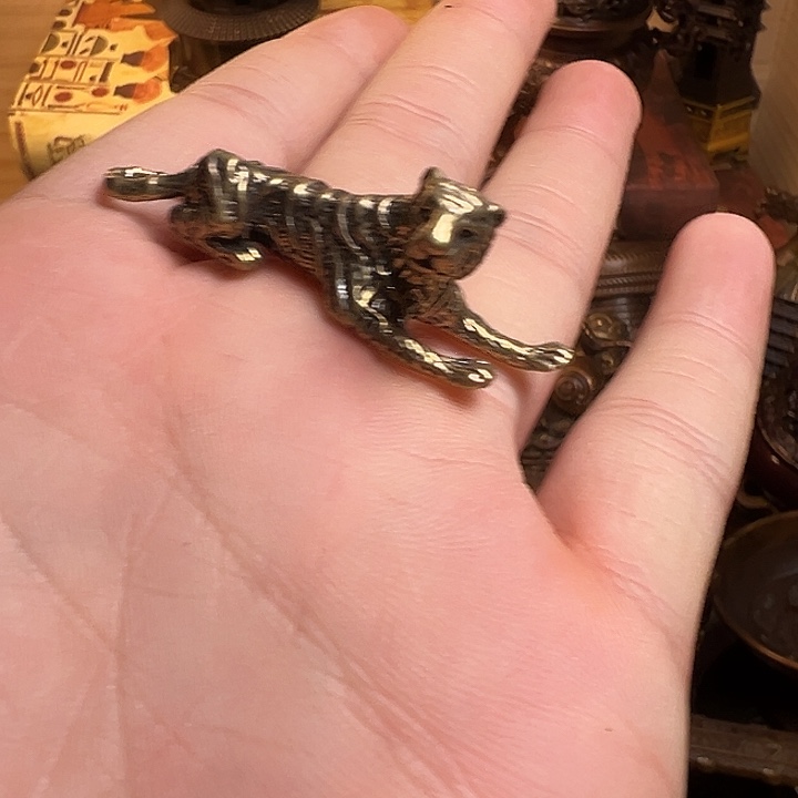 精美铜器，点击下单