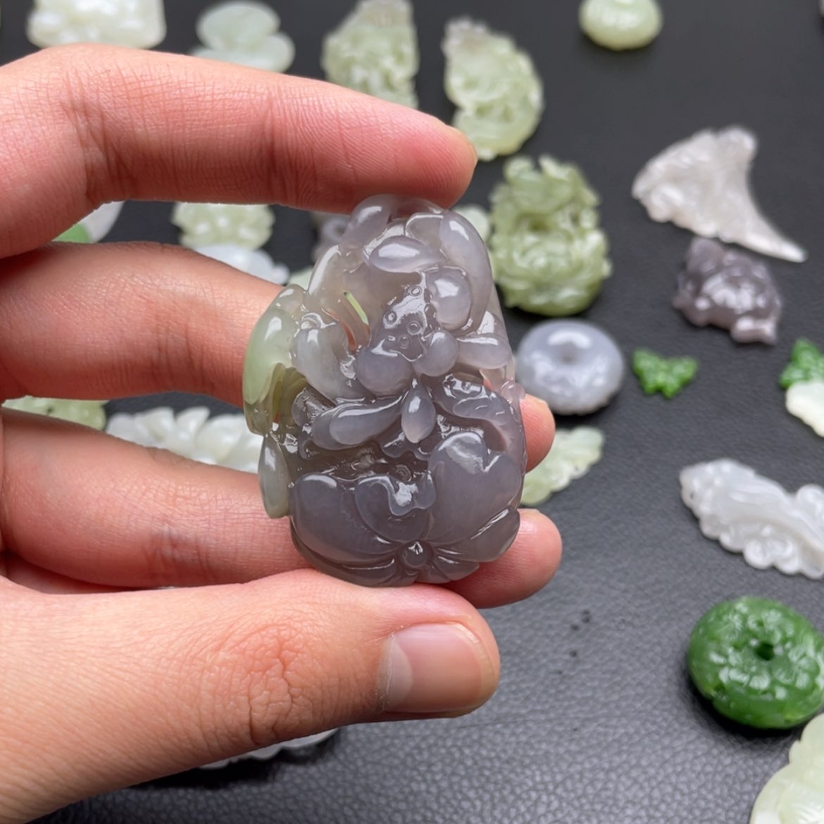 【闪购商品】和田玉颈饰未镶嵌榆**許