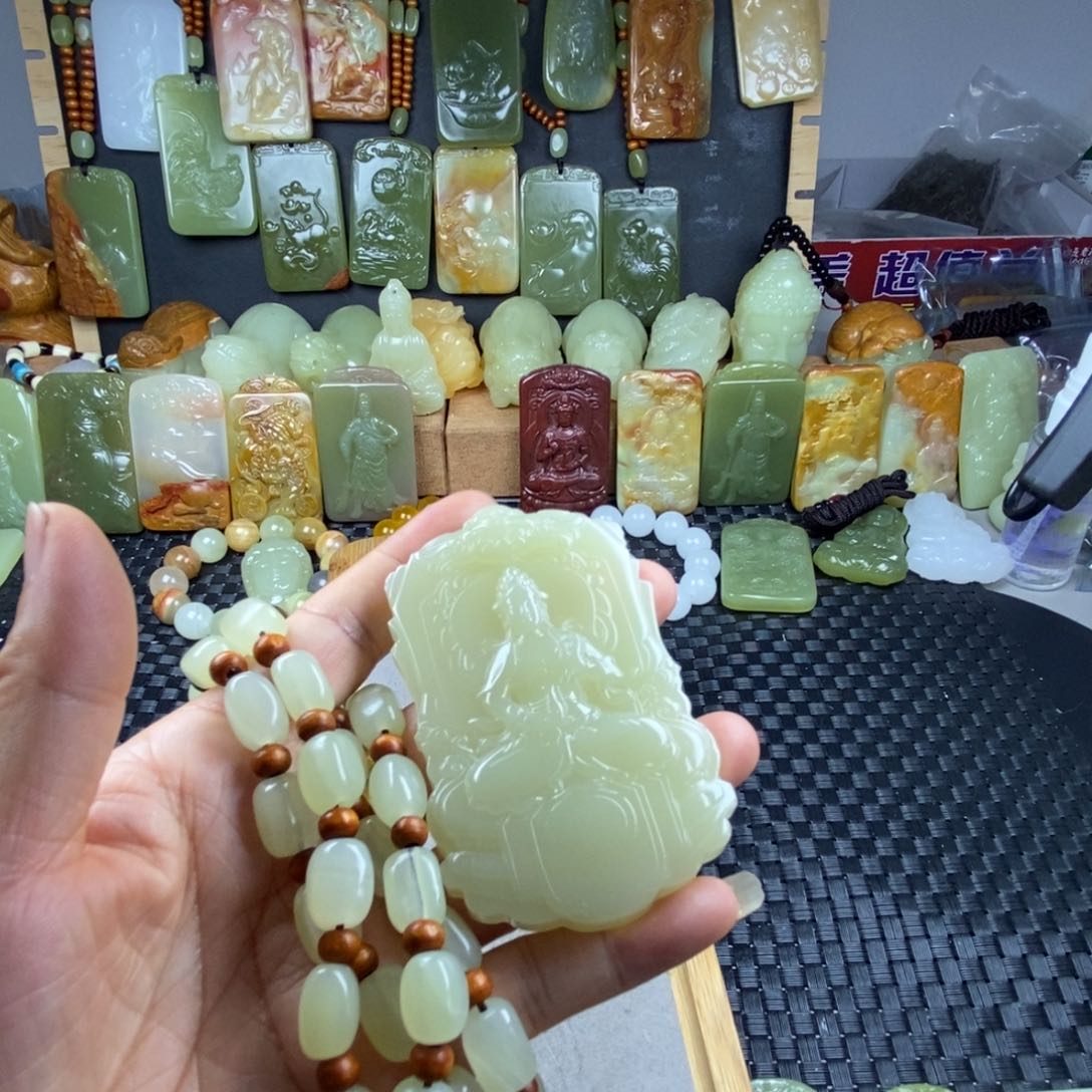 昕**轩昆仑料大版观音一套