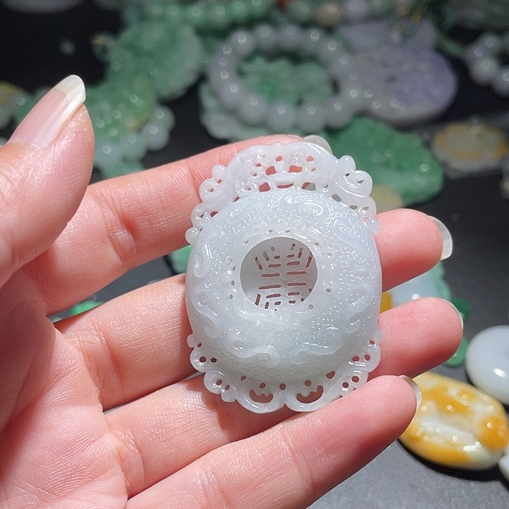 颈饰未镶嵌翡翠天