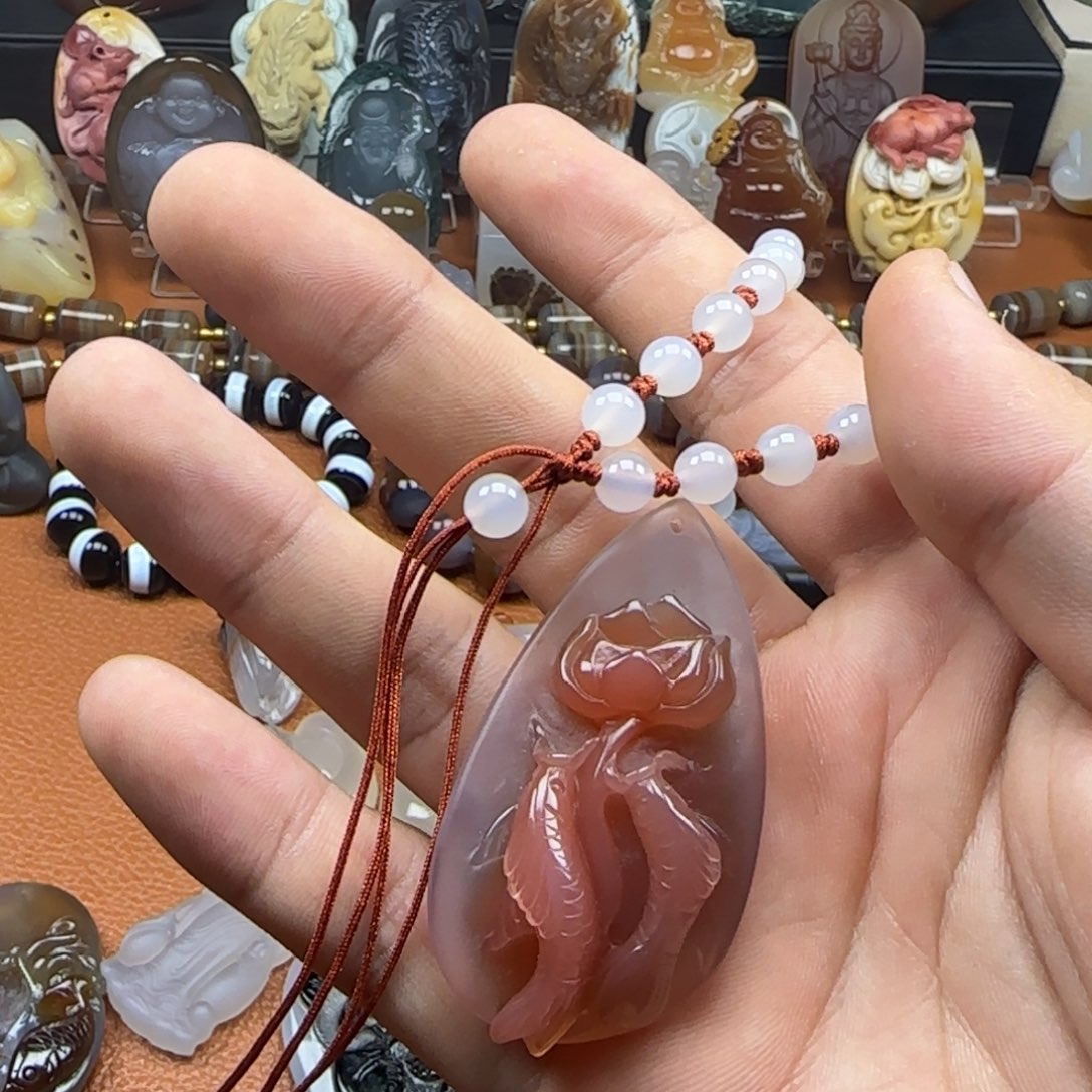 泥****玛瑙/玉髓未镶嵌颈饰