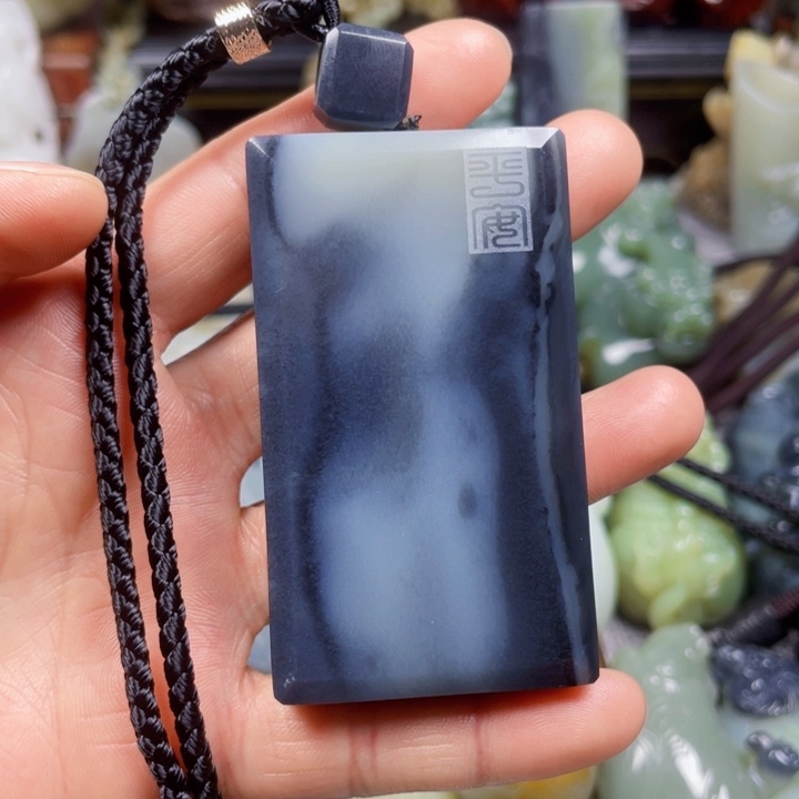 和田玉手链未镶嵌疯***了