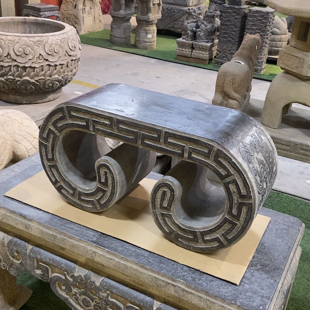 静***意青石卷脚茶桌一个