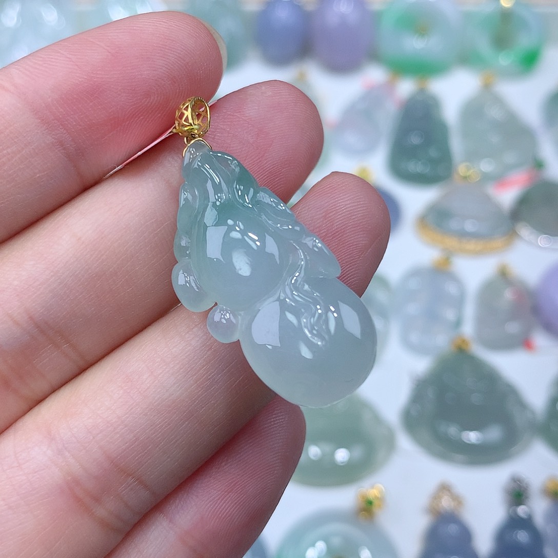 翡翠颈饰18K金镶嵌葫芦