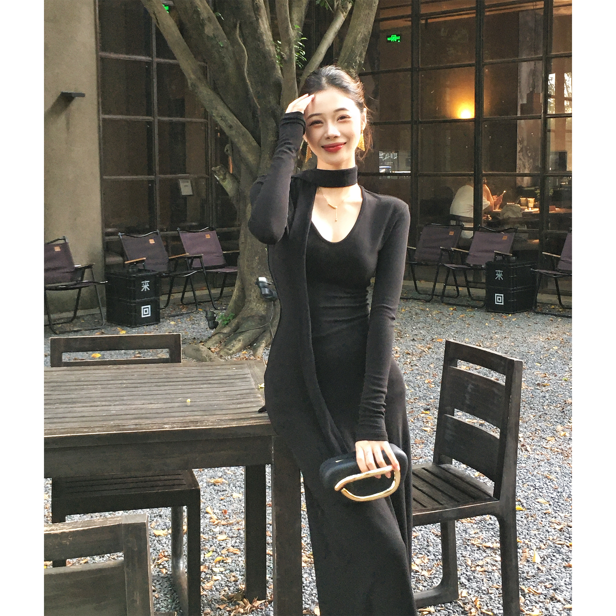 气质设计感飘带针织连衣裙女秋冬新款长袖裙子收腰修身显瘦长裙