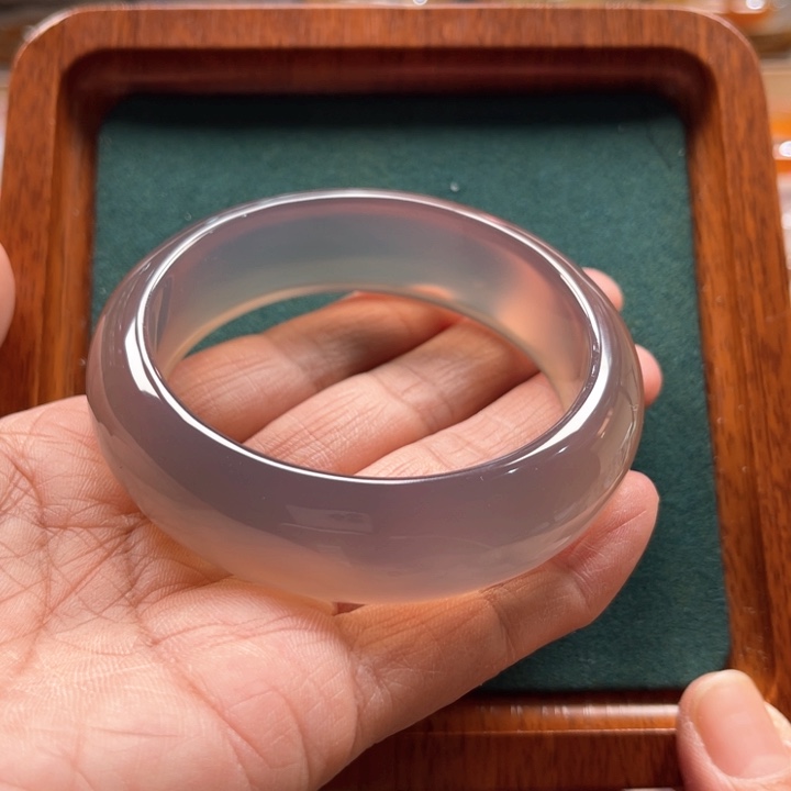 玛瑙/玉髓手镯未镶嵌梅