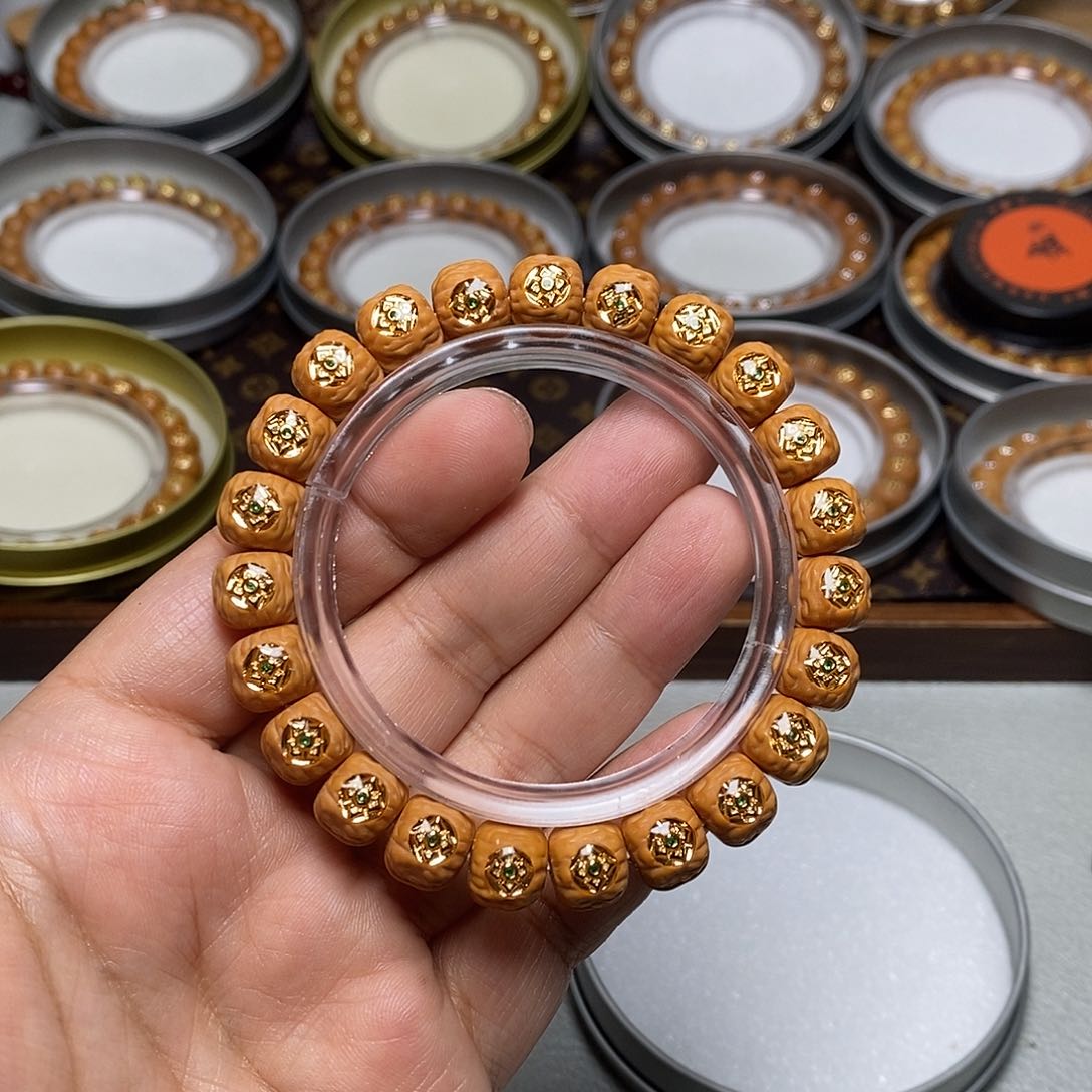 猴头核桃手串37号满标金蟾蛤蟆头10+11左右