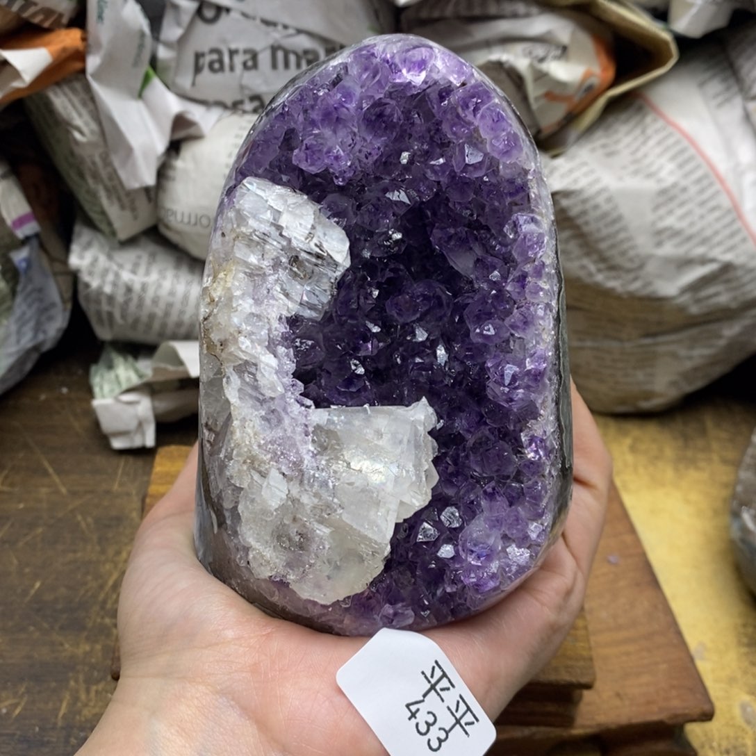 乌拉圭未镶嵌紫晶