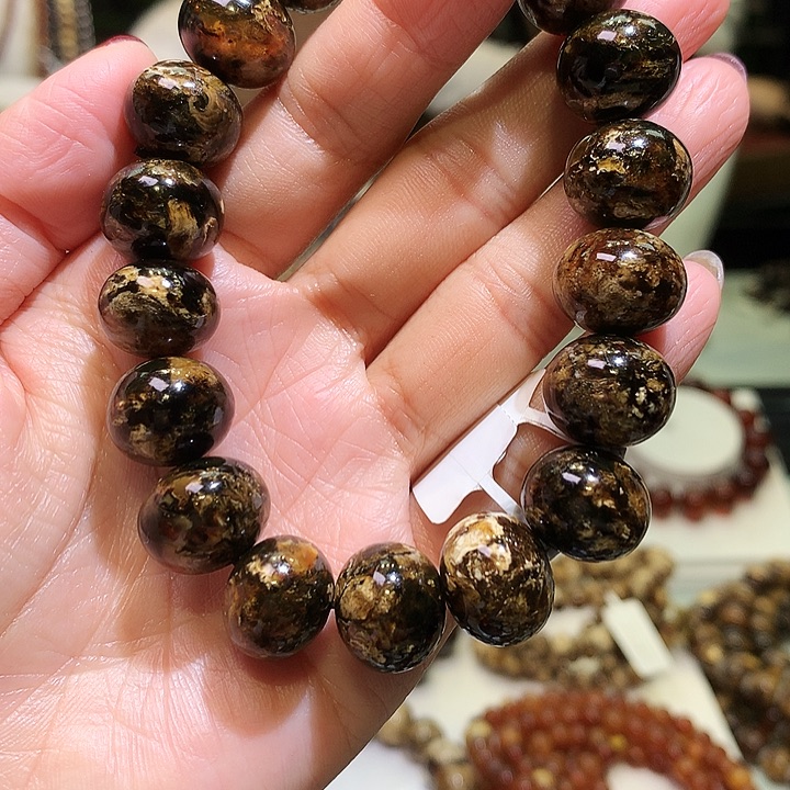 琥珀裸石未镶嵌华*诺