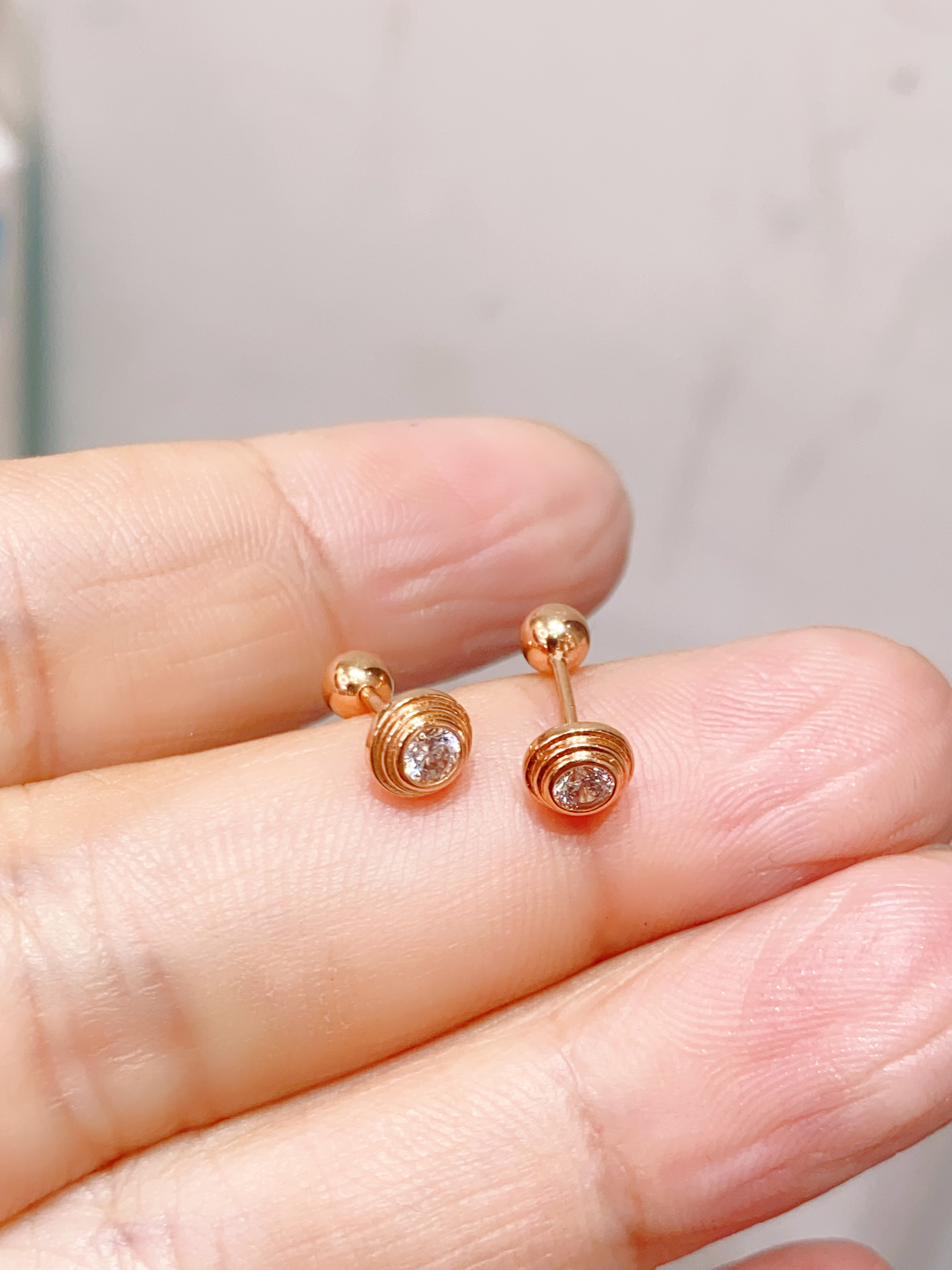 合成锆石18K泡泡耳钉1.16克