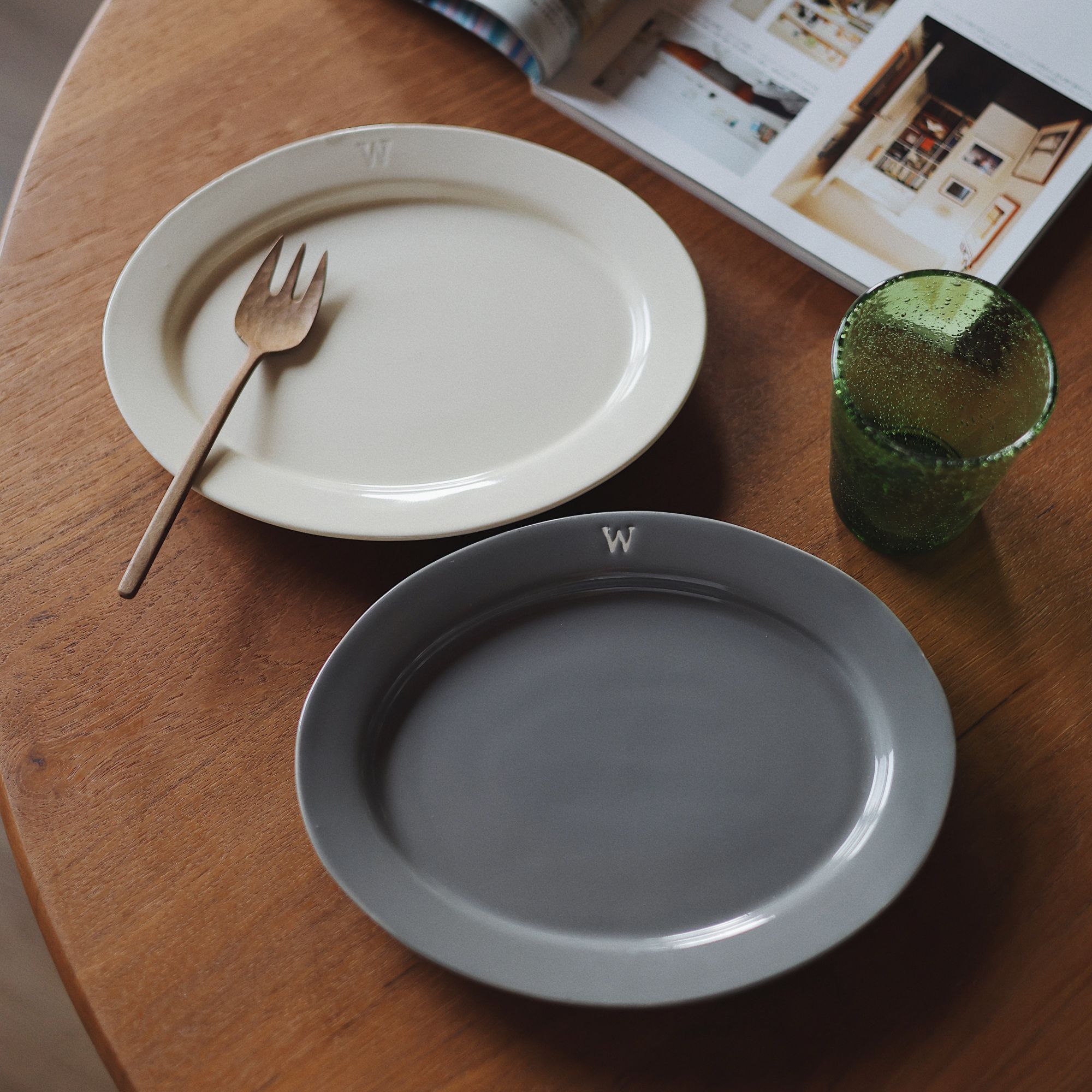 【瑕疵】Camus say 9.5英寸W椭圆盘-米白色+灰色各一 23.8×18.8cm