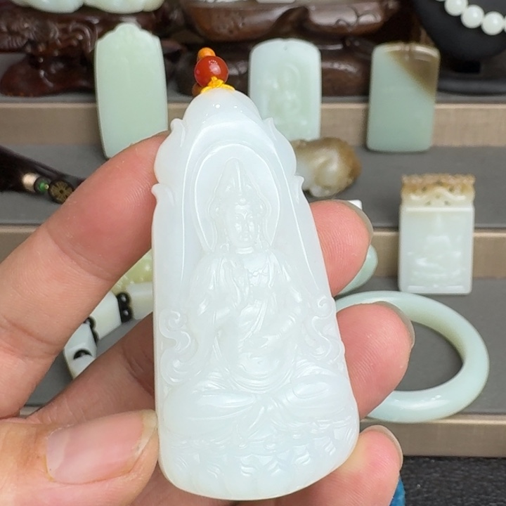 和田玉未镶嵌颈饰