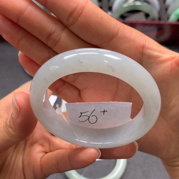 未镶嵌手镯翡翠手镯