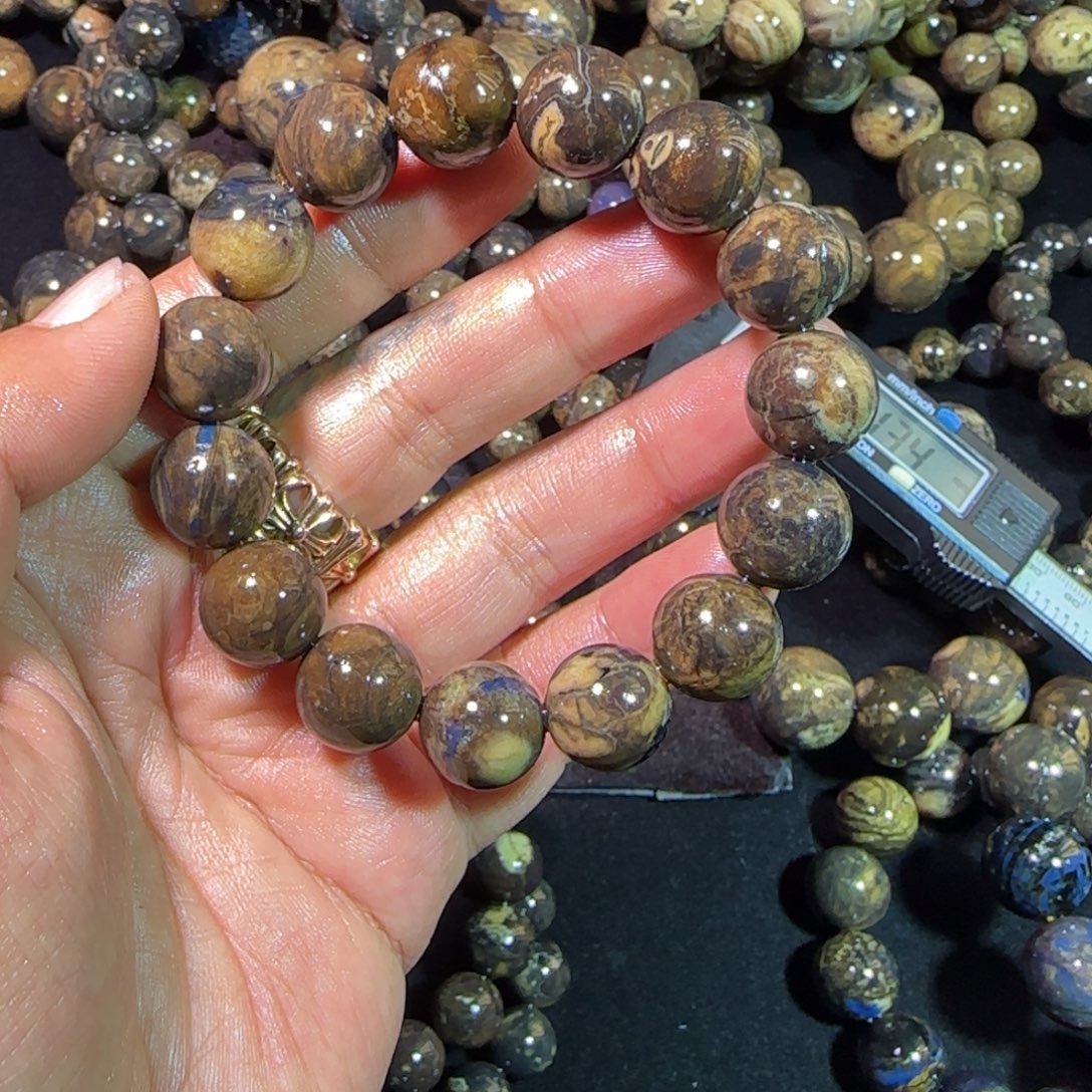 琥珀未镶嵌裸石琥珀