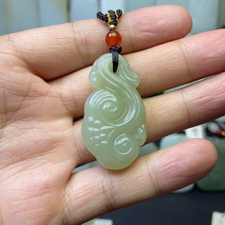 和田玉颈饰未镶嵌