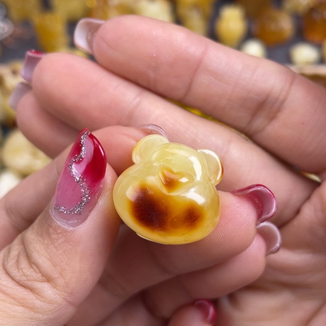 琥珀裸石未镶嵌蜜蜡