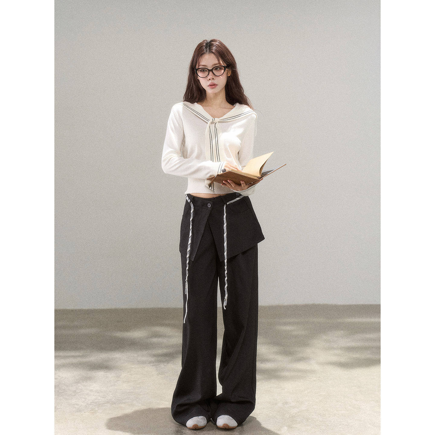 【小野莓】黑色宽松小众设计休闲裤女秋季高腰显瘦长裤-清清BN69072