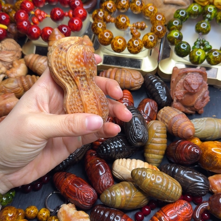 松木琥珀木文玩手串