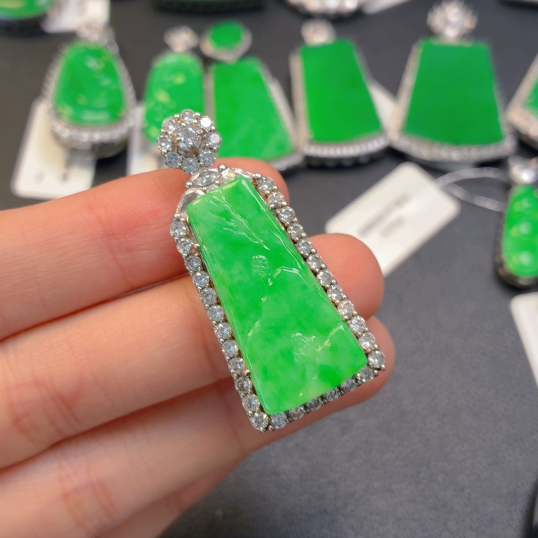 翡翠银S925镶嵌颈饰