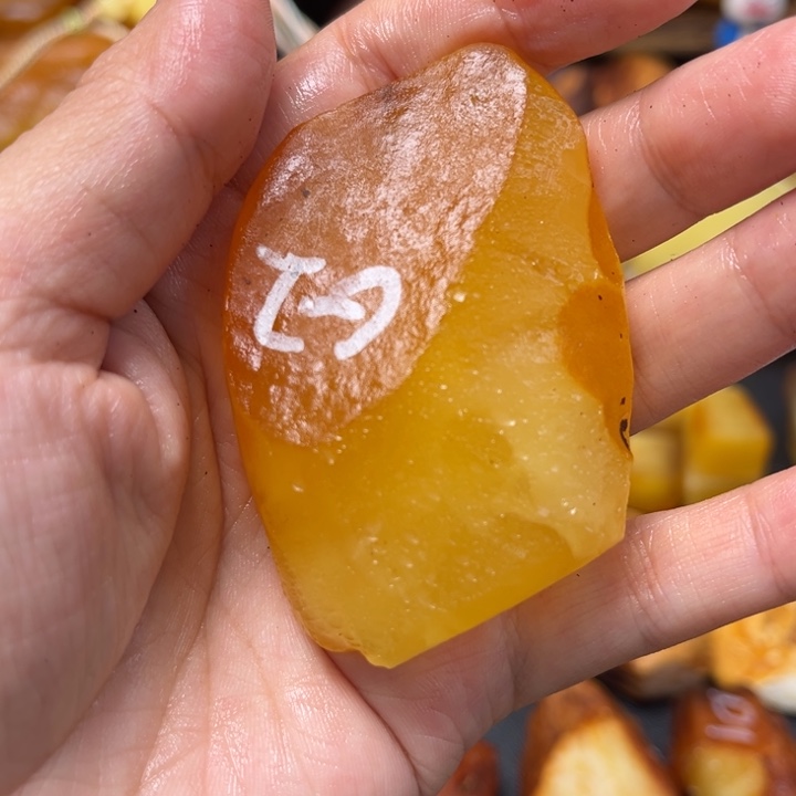 未镶嵌定制蜜蜡倚**涯蜜蜡定制