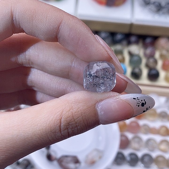 水晶戒指未镶嵌，