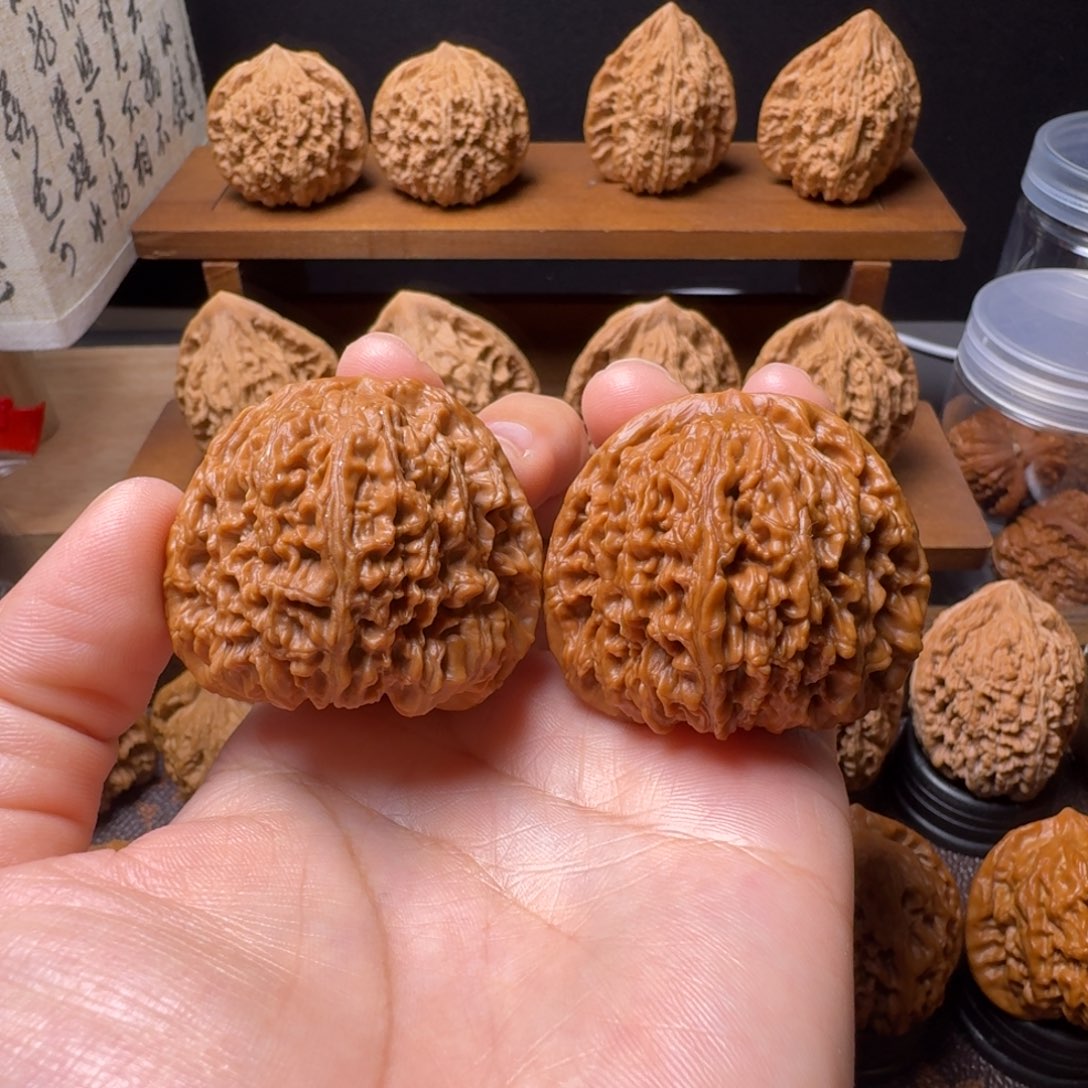 文玩核桃吊坠南疆