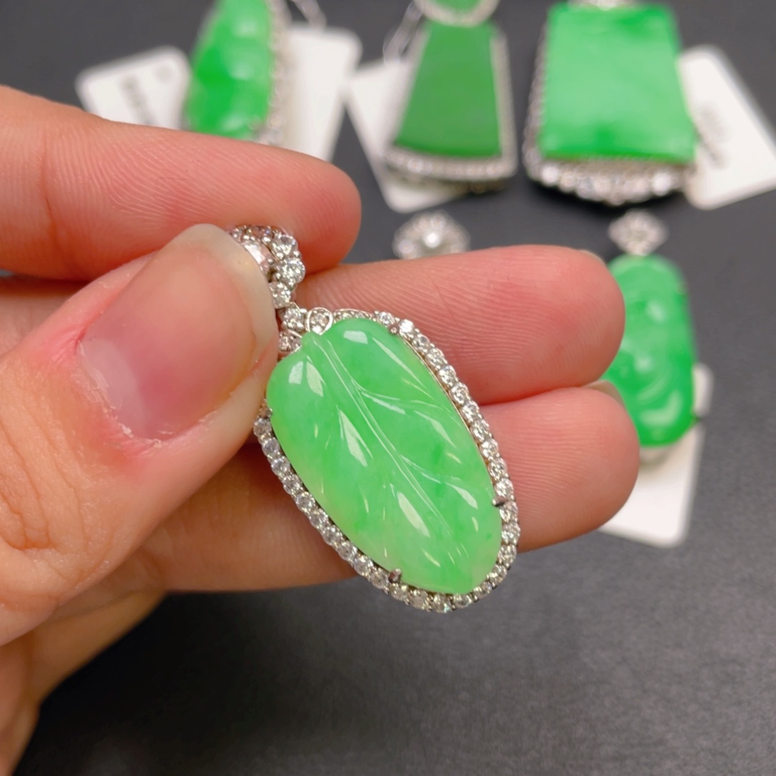 翡翠银S925镶嵌颈饰