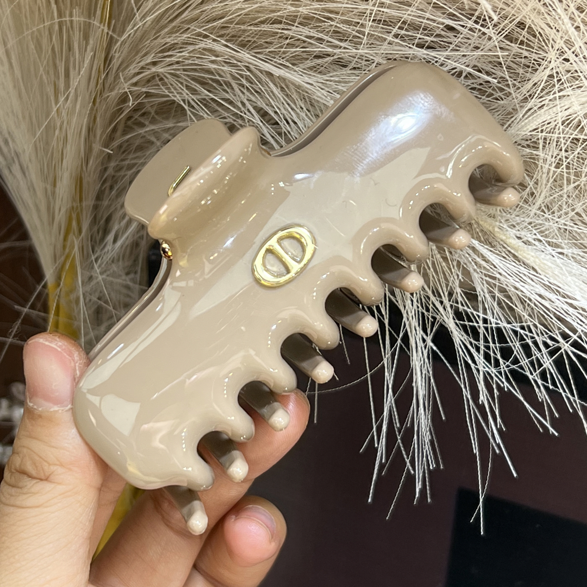 11cm奶茶猪鼻子方抓韩版气质休闲头饰鲨鱼抓头饰法式百搭