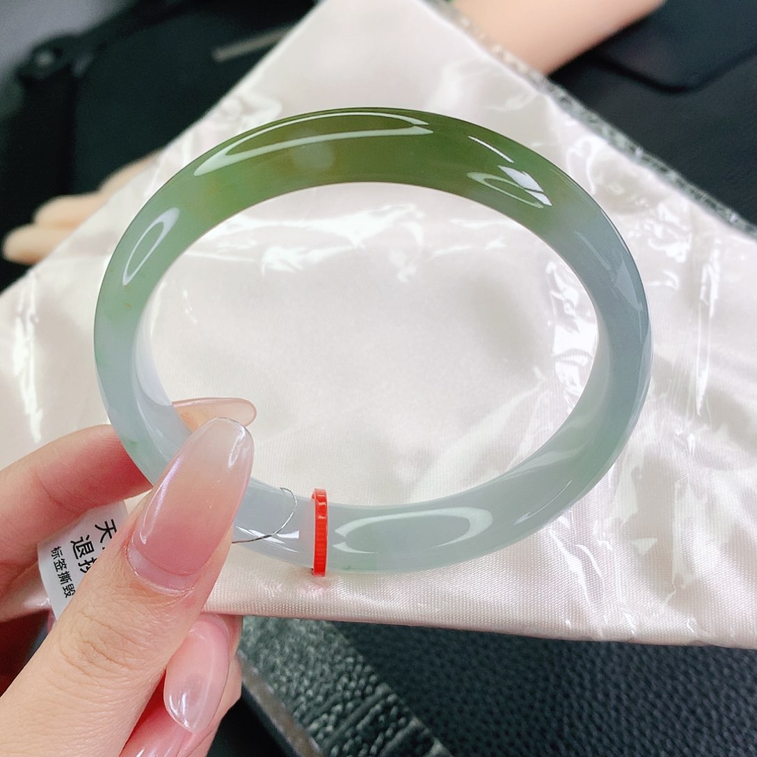 未镶嵌手镯翡翠61圈