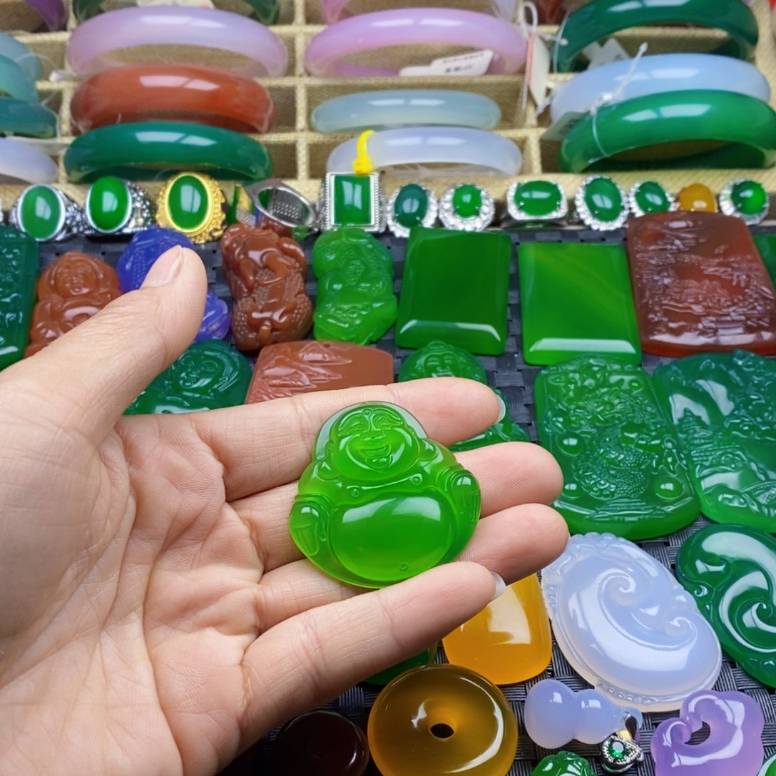 玛瑙/玉髓颈饰未镶嵌