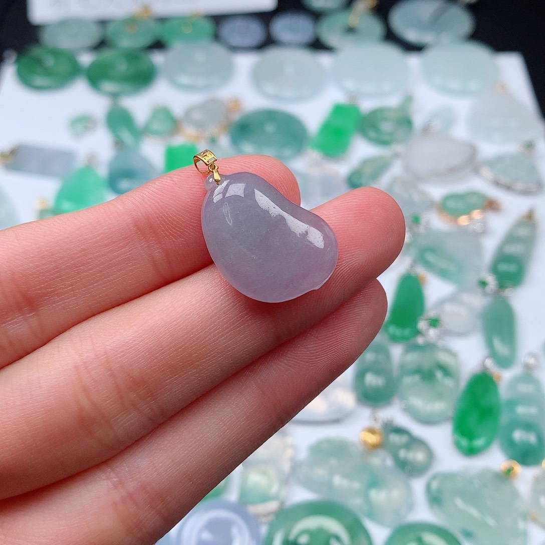 翡翠颈饰18K金镶嵌天然翡翠