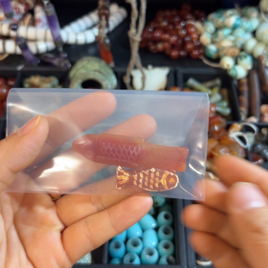 卫***叨玛瑙/玉髓合金颈饰