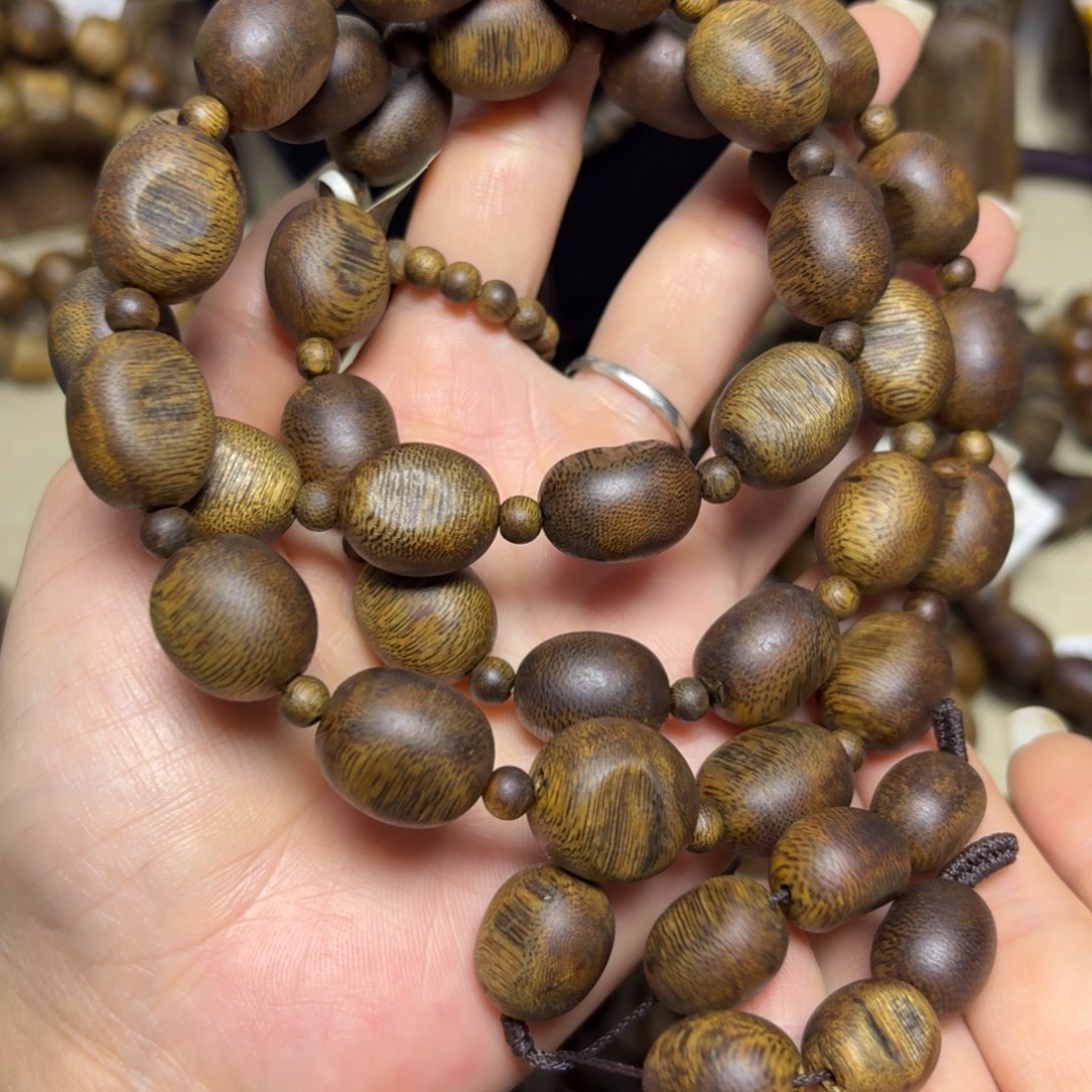 沉香手串乌身卡1.4-55克多样性发货一条