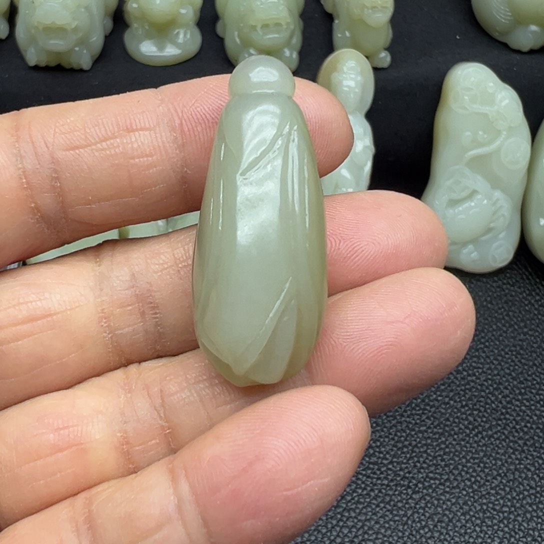 和田玉（糖玉）未镶嵌吊坠(不含链)