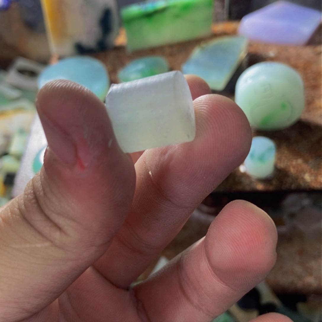 定制翡翠未镶嵌刘*水定制