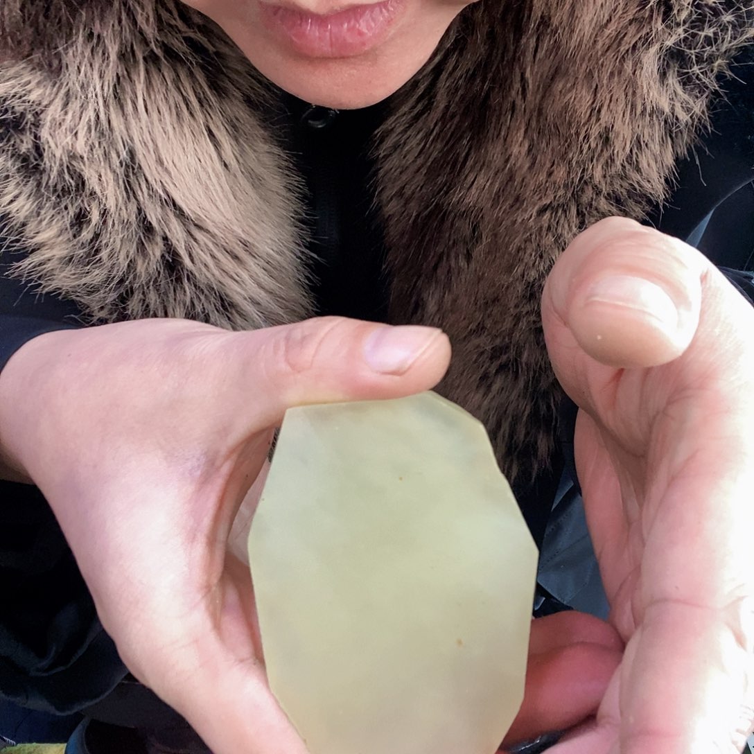 蛇纹石玉未镶嵌珠宝奇石