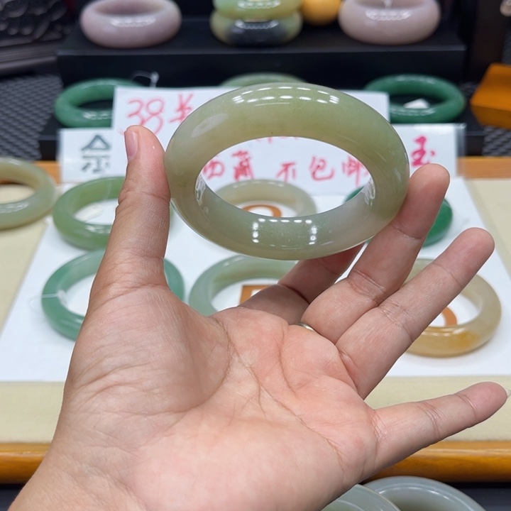 未镶嵌手镯石英质玉顺**然