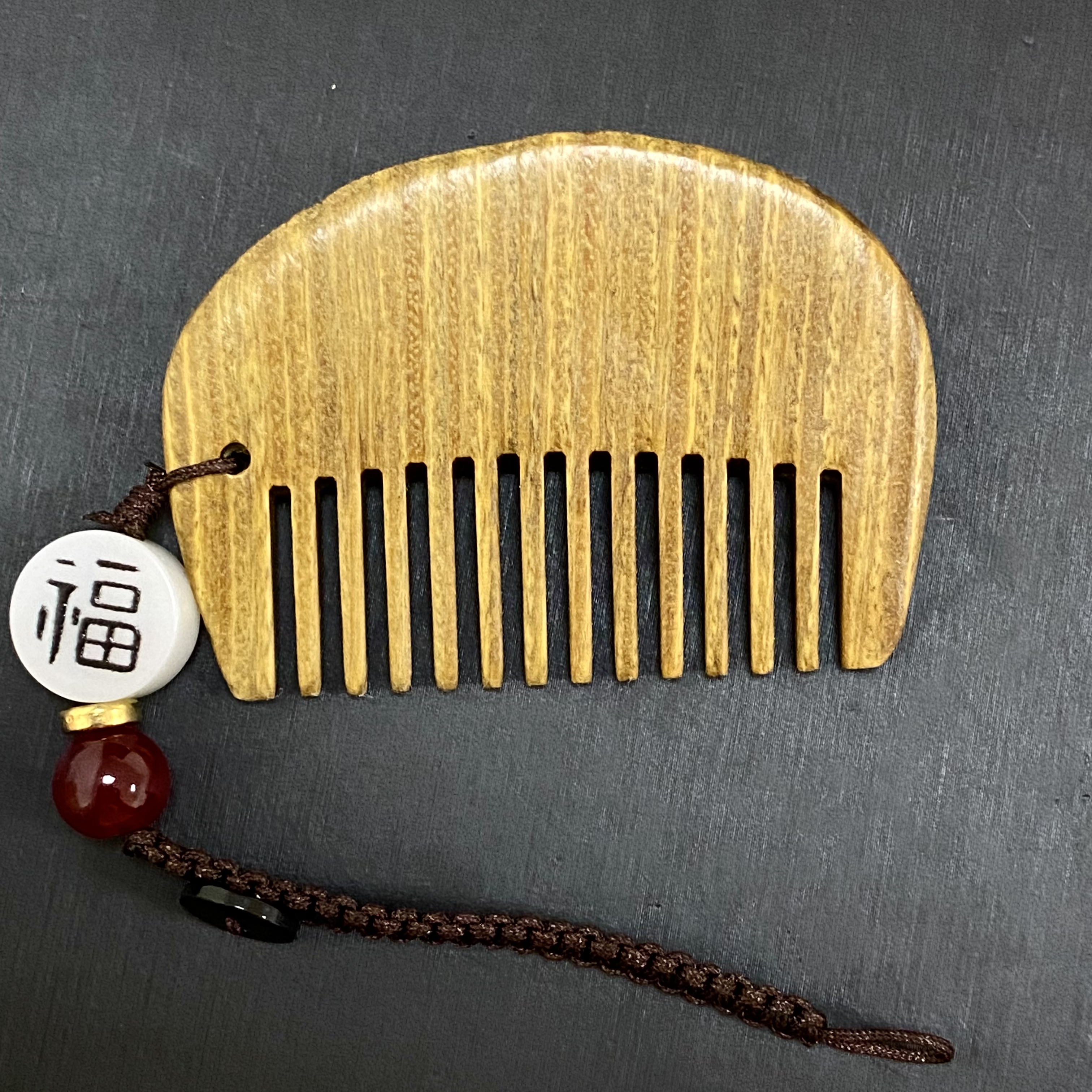 非金属木质吊坠 ZBG1032绿檀按摩梳挂坠（天然珠宝多样性发其一）