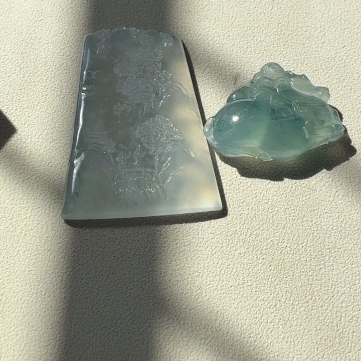 萱***D翡翠未镶嵌颈饰天然翡翠