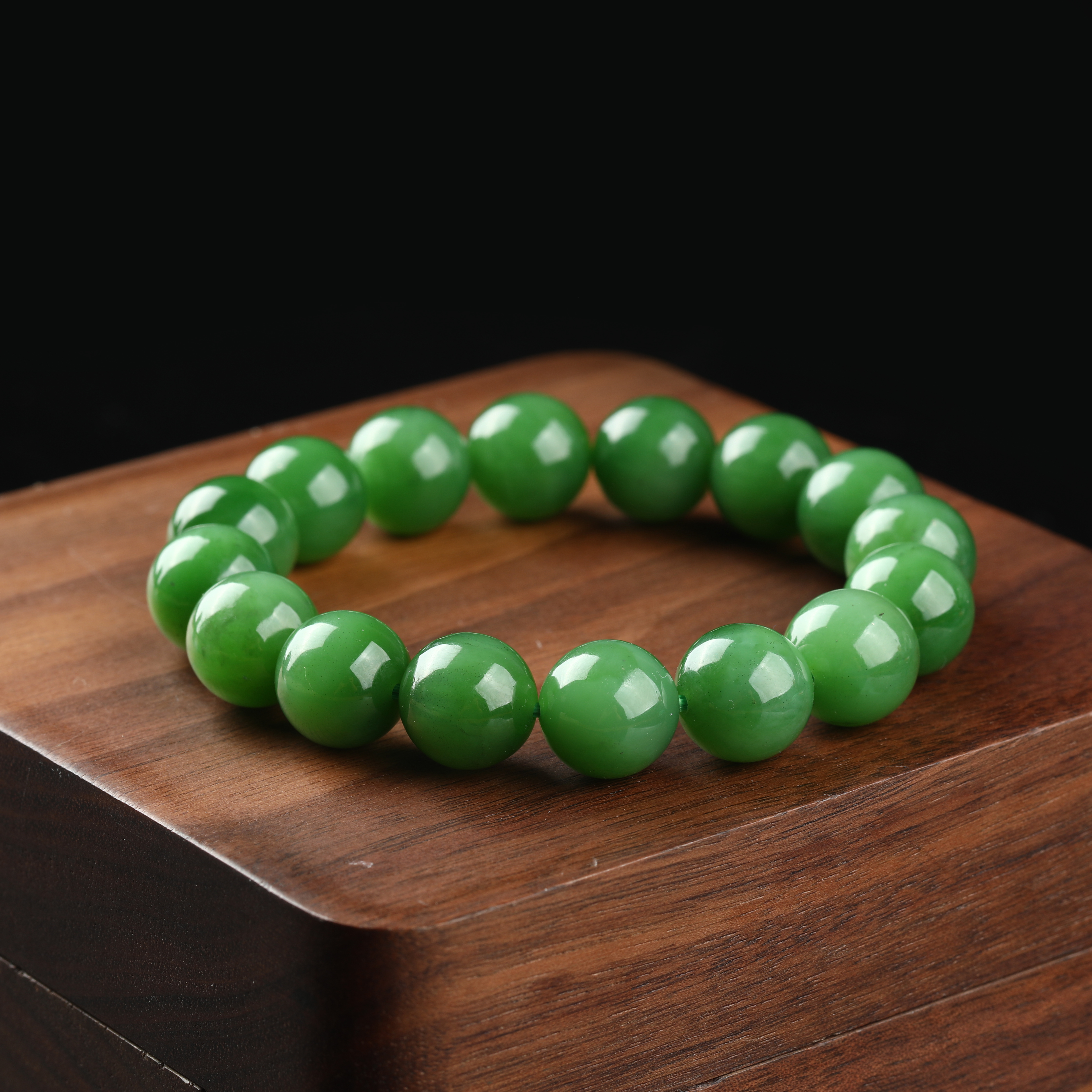 【大国非遗】俄料7号矿和田玉菠菜绿单圈手串12mm32994