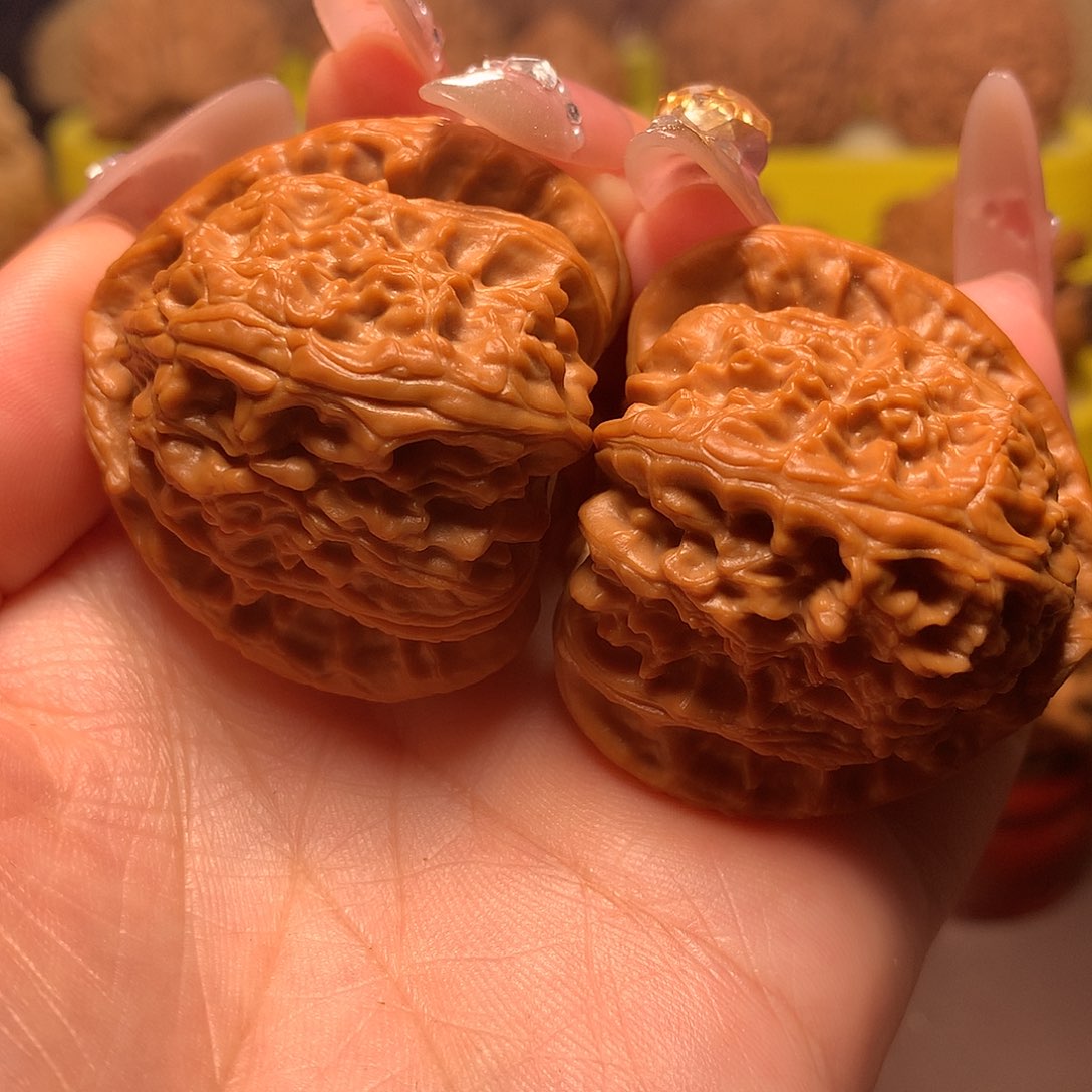 吊坠文玩核桃三角白40.5正三角