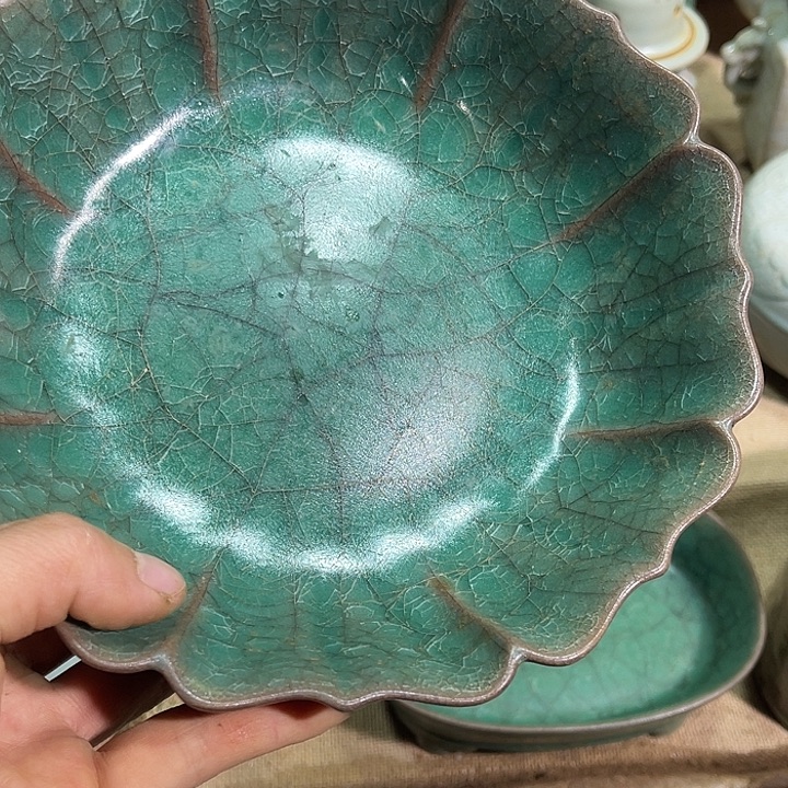 大***形瓷片瓷器。。。。。。。瓷瓶