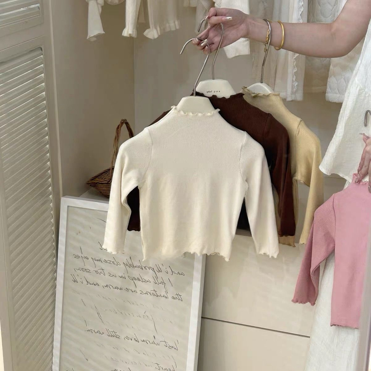 女童2025新百搭长袖T恤套头休闲风儿童纯色高领极简风打底衫秋冬