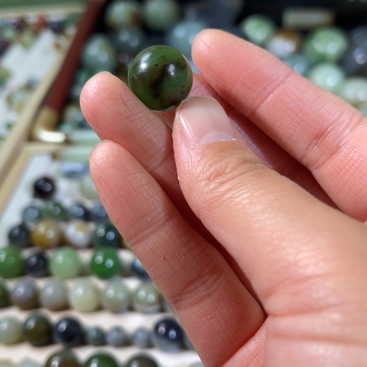 和田玉（糖玉）未镶嵌珠宝半成品15