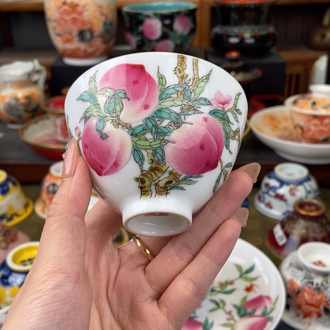 陶瓷艺术家的作品是一种非常感谢