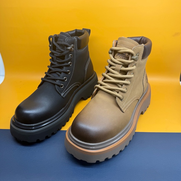 男士复古马丁靴高帮工装靴厚底圆头耐磨百搭英伦风冬季男靴