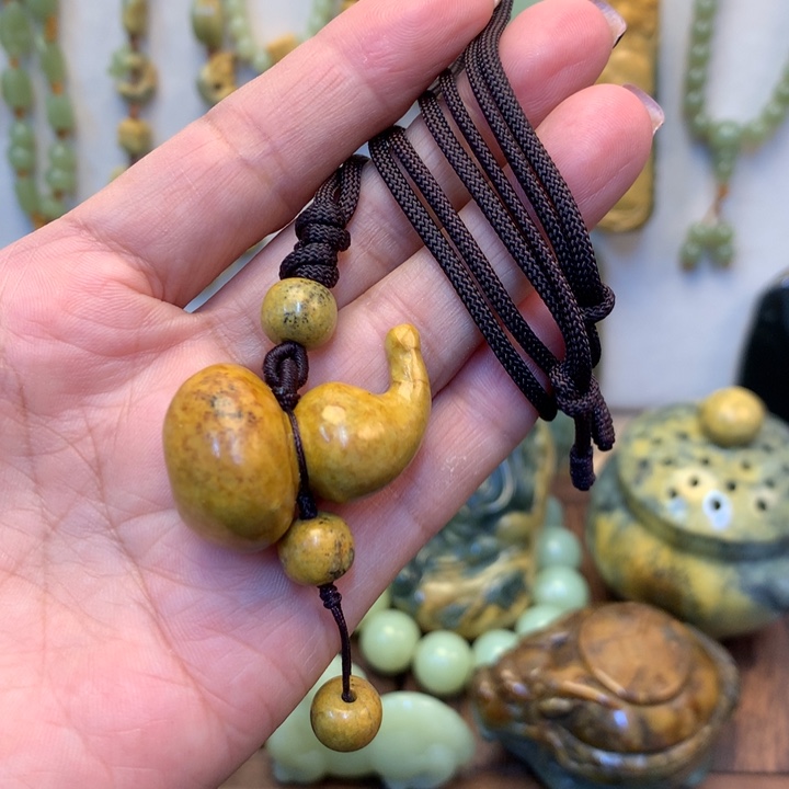 岫岩河磨玉（透闪石质玉）未镶嵌把件