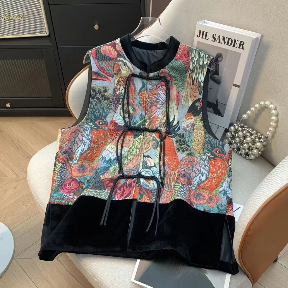 刺绣马甲红鹦鹉国风提花常规宽松型马夹百搭新中式